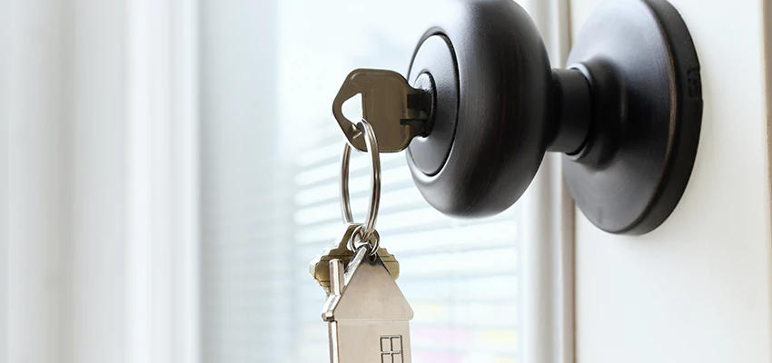 Bifold Door Knob Replacement in Bermuda Dunes, California