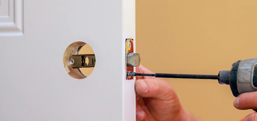 Stuck Door Knobs Repair in Bermuda Dunes, CA